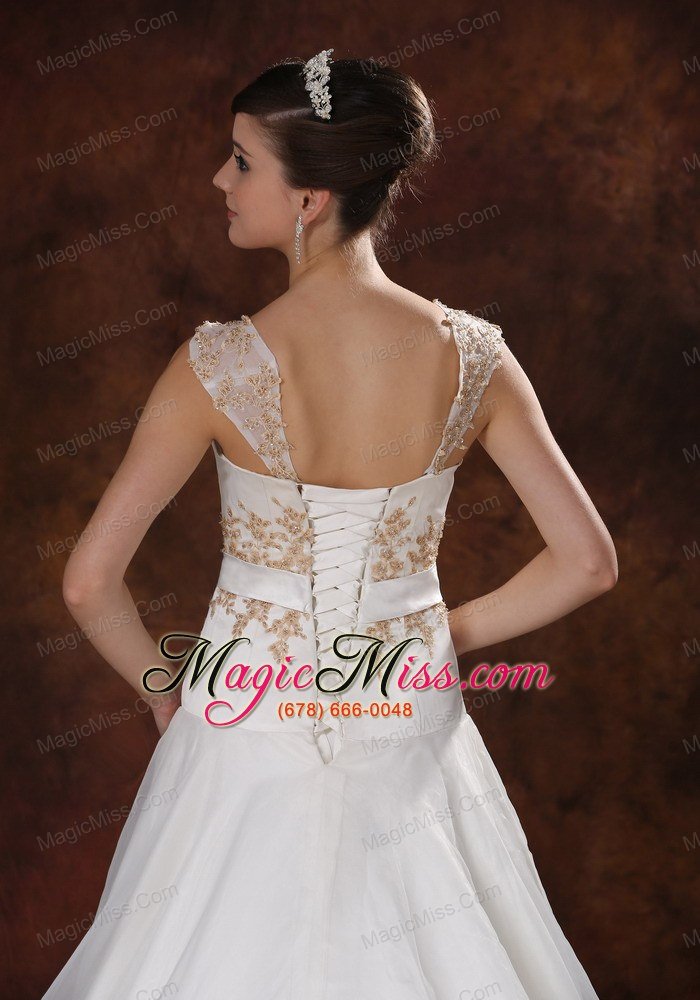 wholesale stylish embroidery straps organza and taffeta 2013 wedding dress chapel train