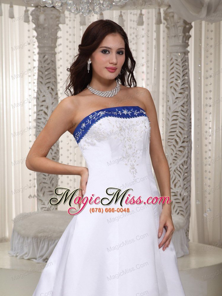 wholesale romantic a-line strapless court train satin embroidery wedding dress