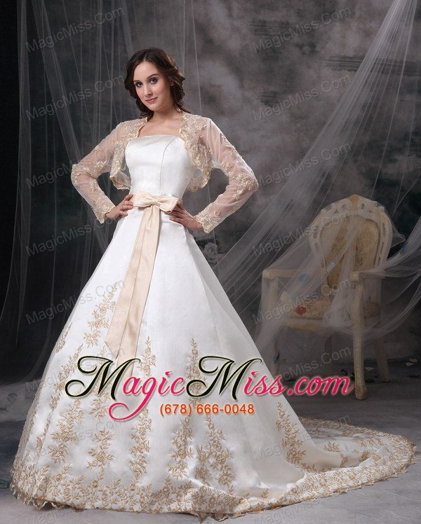 wholesale white a-line strapless court train satin embriodery wedding dress