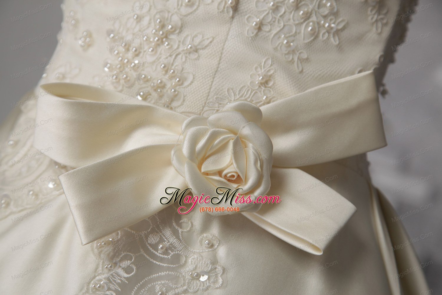 wholesale fashionable a-line/princess halter brush/sweep satin lace and beading wedding dress