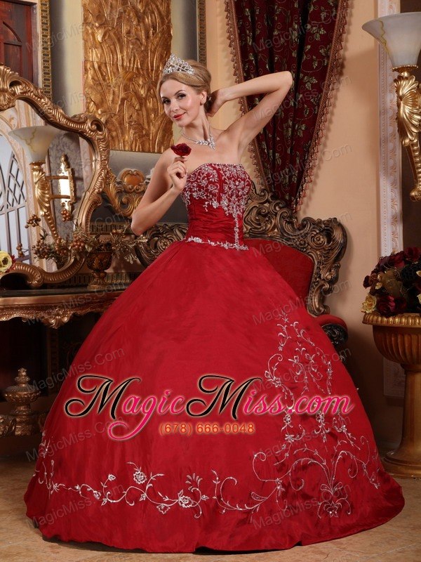 wholesale wine red ball gown strapless floor-length satin embroidery quinceanera dress