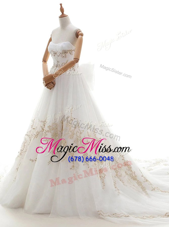 wholesale strapless sleeveless wedding gown with train chapel train appliques and bowknot white tulle