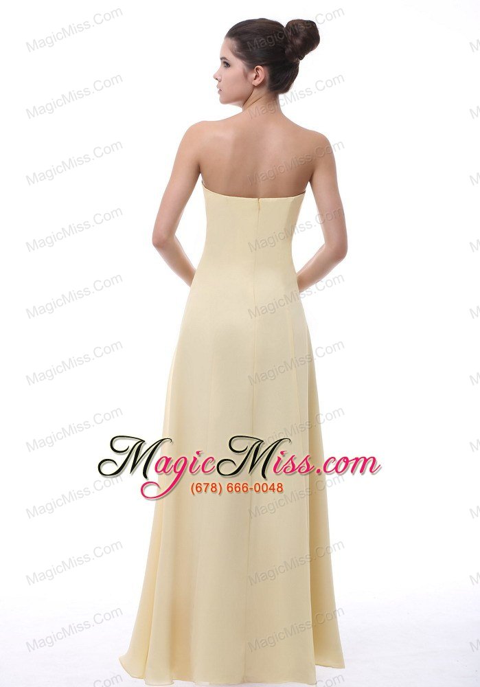 wholesale missouri hand made flowers decorate bodice light yellow chiffon floor-length strapless prom / evening dress for 2013