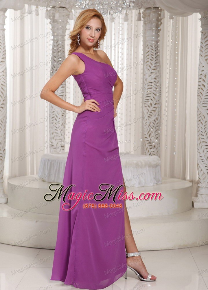 wholesale sexy high slit one shoulder long bridesmaid dress with fuchsia chiffon