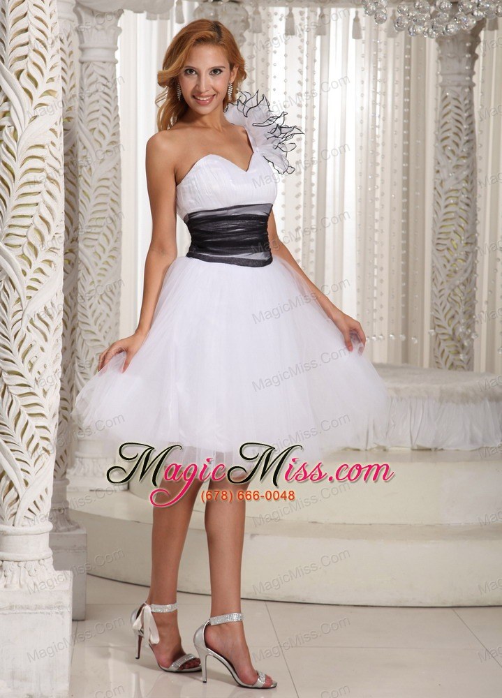 wholesale one shoulder a-line white prom homecoming dress hand made flower