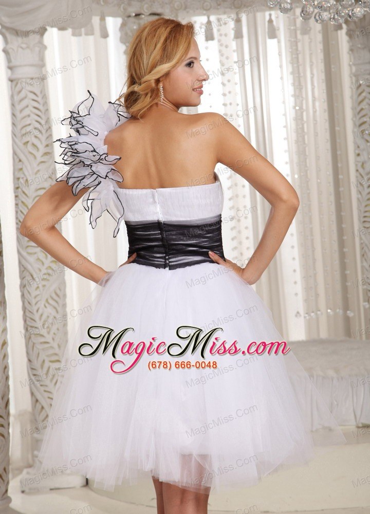 wholesale one shoulder a-line white prom homecoming dress hand made flower