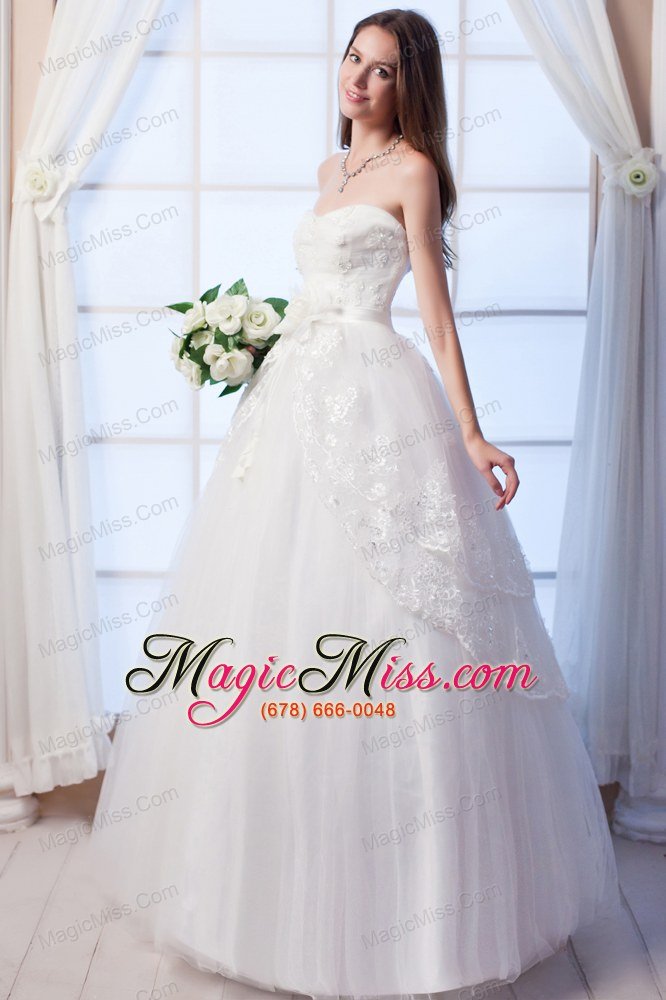 wholesale beautiful a-line sweetheart floor-lengthtulle appliques and hand made flowers wedding dress