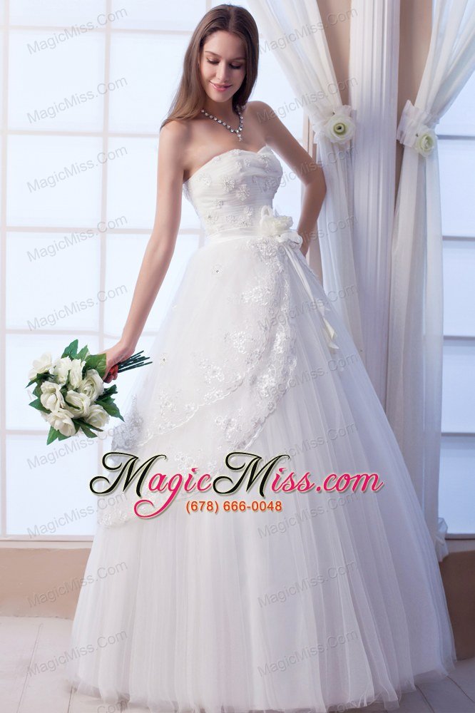 wholesale beautiful a-line sweetheart floor-lengthtulle appliques and hand made flowers wedding dress