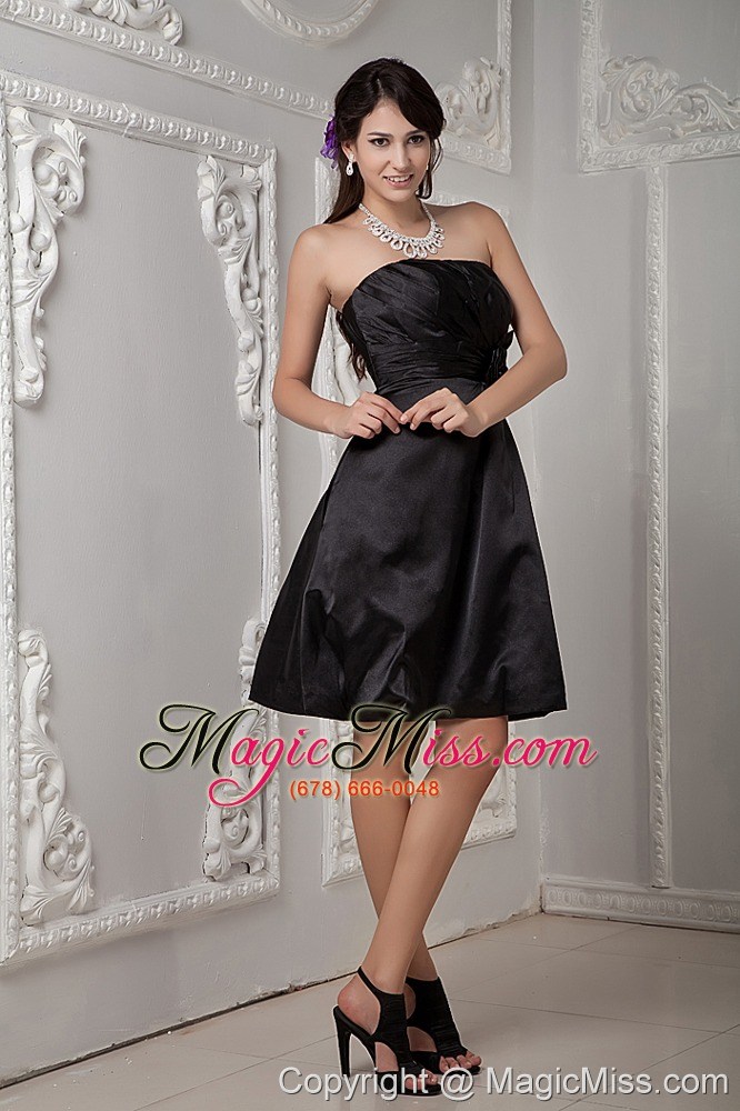 wholesale black bridesmaid dress under 100 column strapless taffeta hand made flower and ruch knee-length