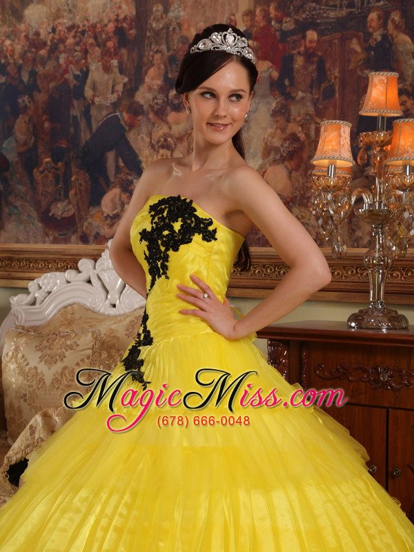 wholesale yellow ball gown strapless floor-length organza appliques quinceanera dress