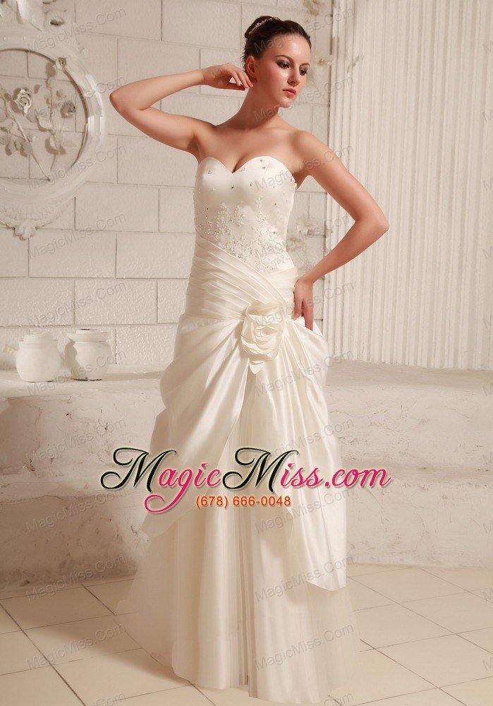 wholesale fashionable sweetheart a-line wedding dress with ruch and beading hand made flower taffeta