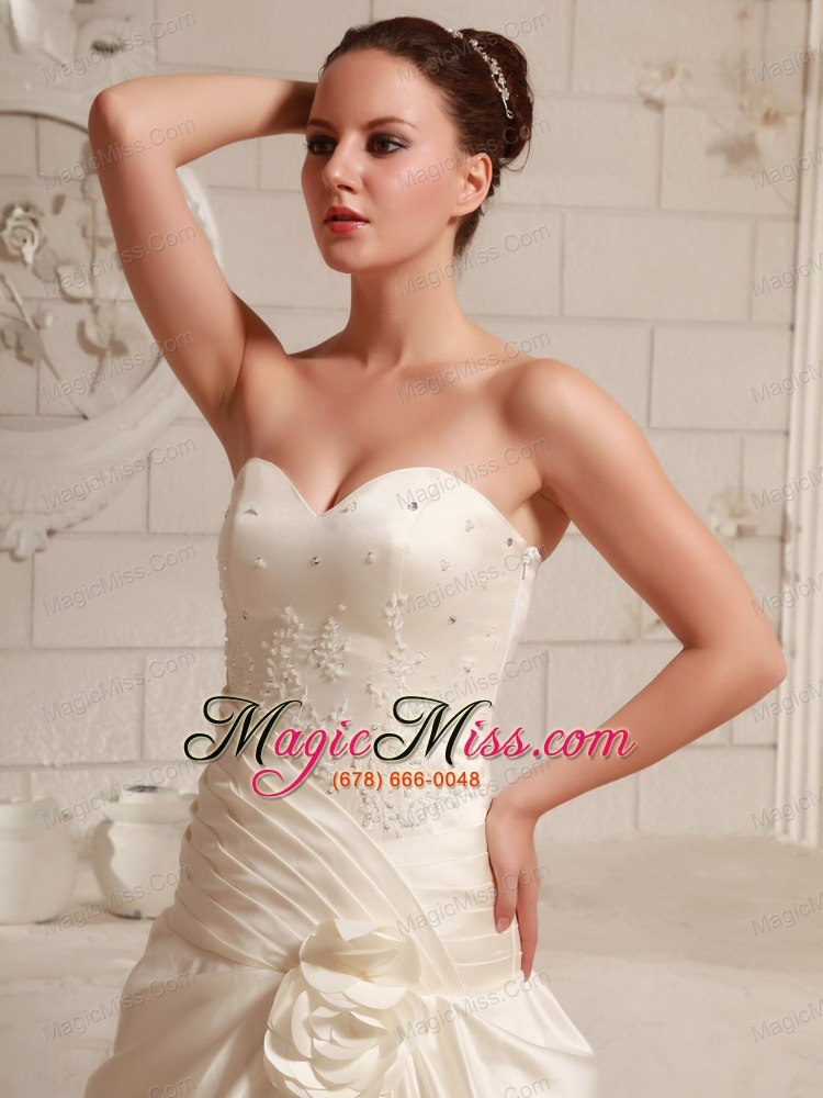 wholesale fashionable sweetheart a-line wedding dress with ruch and beading hand made flower taffeta