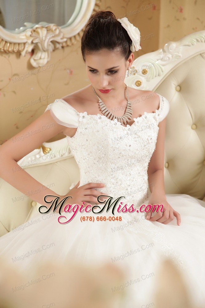 wholesale perfect ball gown off the shoulder floor-length tulle appliques wedding dress