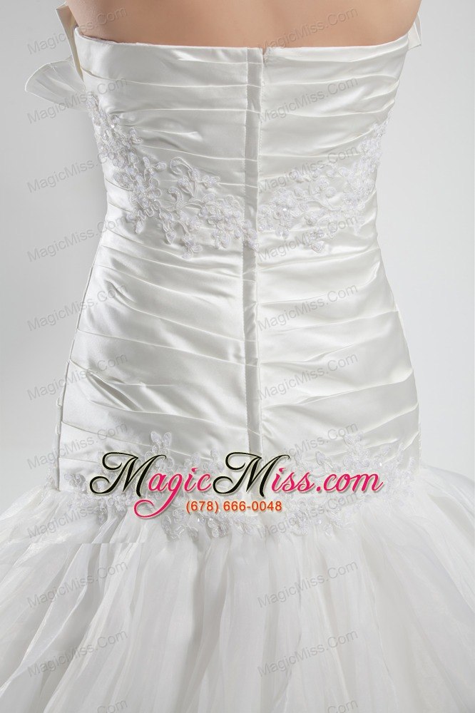 wholesale appliques pleats strapless a-line court train ruffled layers wedding dress