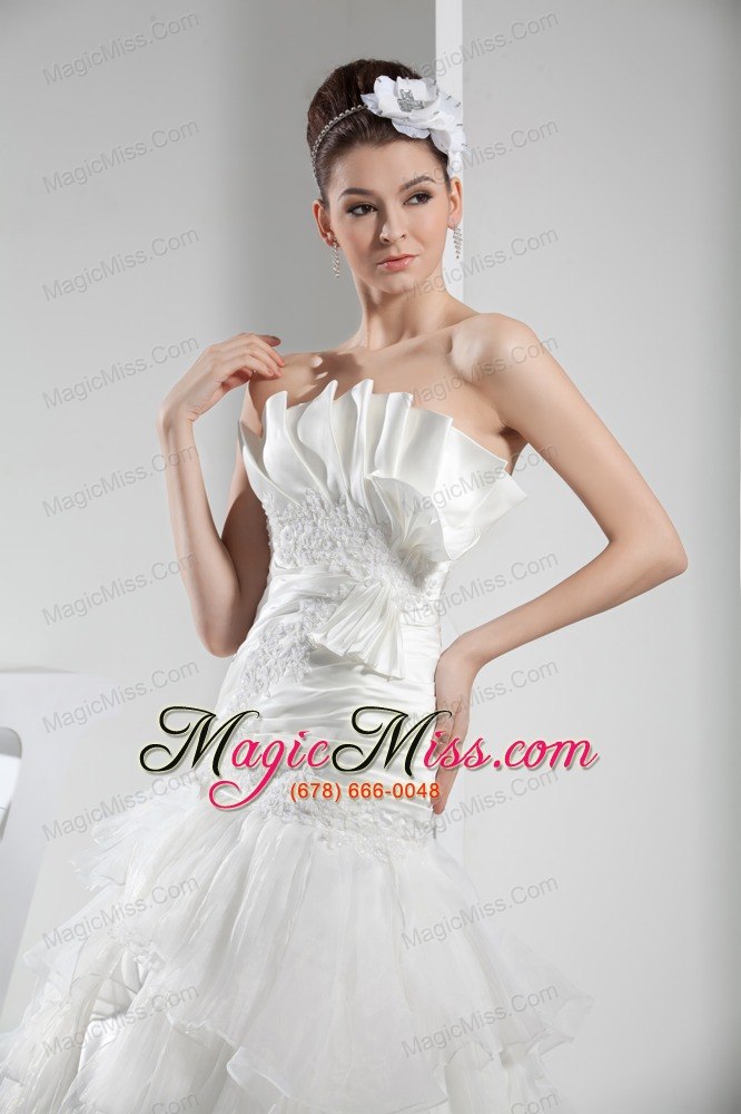 wholesale appliques pleats strapless a-line court train ruffled layers wedding dress