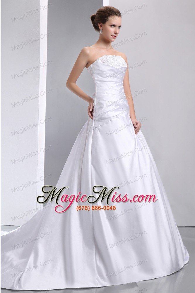 wholesale romantic a-line strapless chapel train taffeta appliques and ruch wedding dress