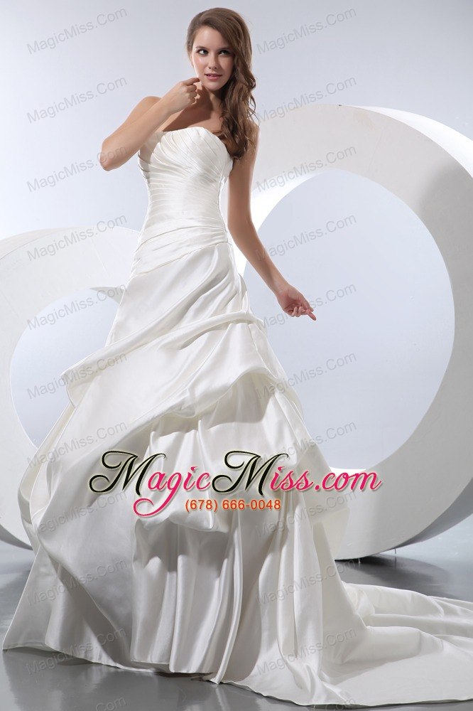 wholesale simple a-line strapless chapel train taffeta pick-ups wedding dress