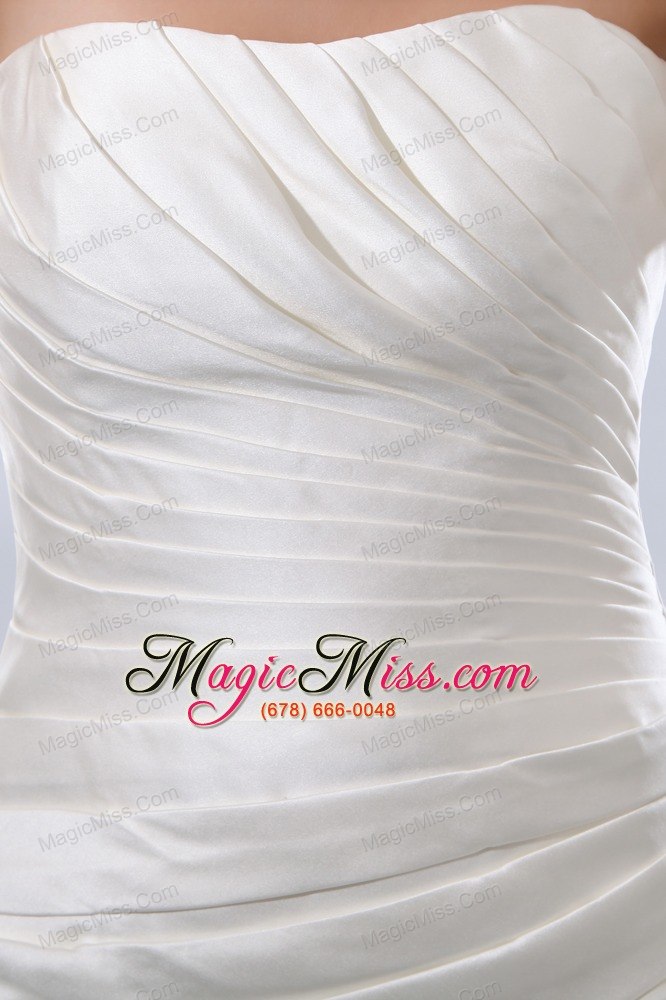 wholesale simple a-line strapless chapel train taffeta pick-ups wedding dress