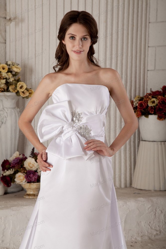 wholesale sweet a-line / princess strapless court train satin beading and bow wedding dress