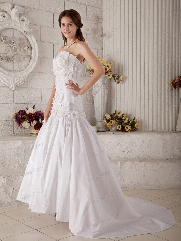 wholesale special a-line / princess strapless court train taffeta hand made flowers and beading wedding dress