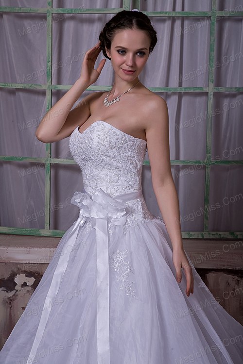 wholesale modest a-line sweetheart chapel train taffeta and organza appliques and hand made flower wedding dress