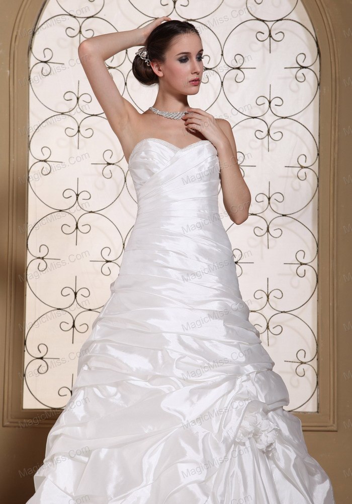 wholesale elegant wedding dress for 2013 ruched bodice and pick-ups chapel train