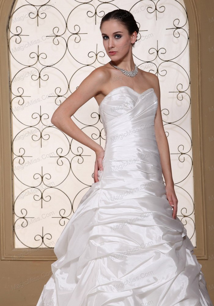 wholesale elegant wedding dress for 2013 ruched bodice and pick-ups chapel train