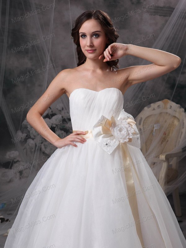 wholesale pretty a-line strapless floor-length taffeta and organza hand made flower wedding dress