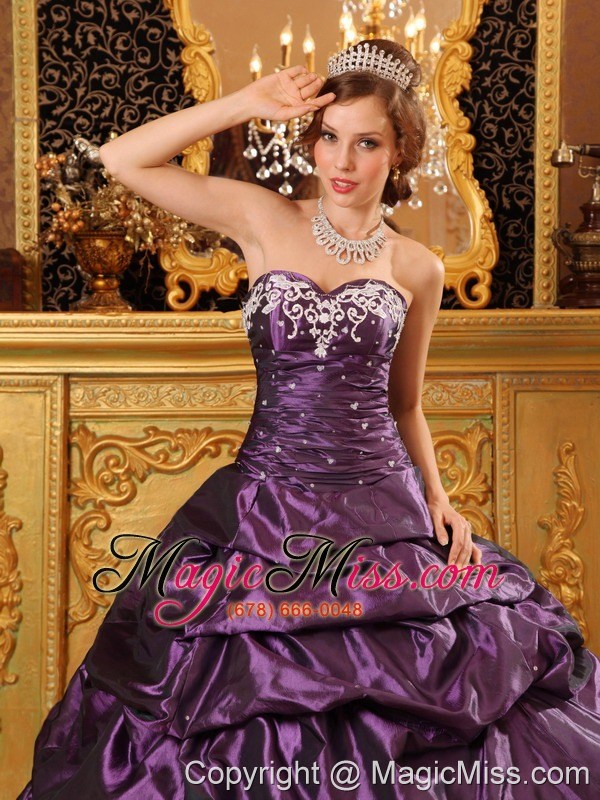 wholesale fashionable ball gown sweetheart floor-length taffeta appliques purple quinceanera dress