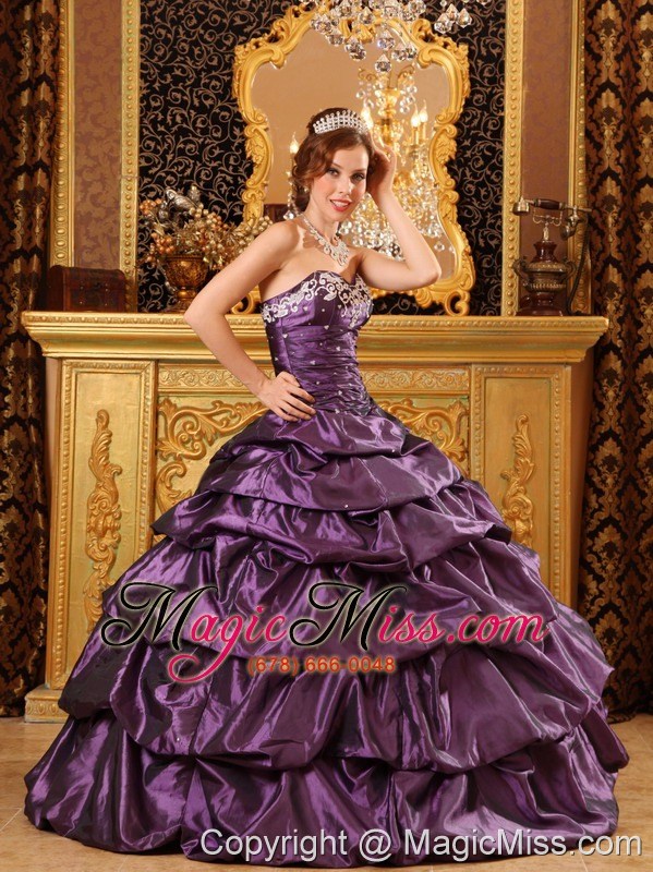 wholesale fashionable ball gown sweetheart floor-length taffeta appliques purple quinceanera dress