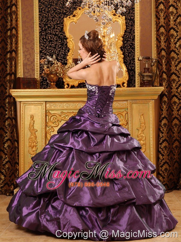 wholesale fashionable ball gown sweetheart floor-length taffeta appliques purple quinceanera dress