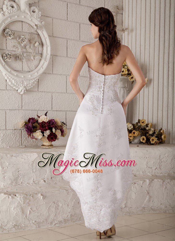 wholesale discount a-line / princess strapless high-low lace embroidery and beading wedding dress