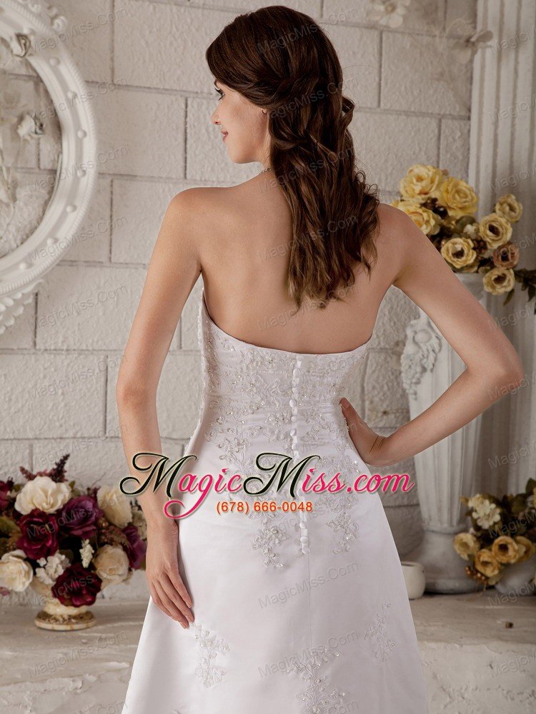 wholesale discount a-line / princess strapless high-low lace embroidery and beading wedding dress