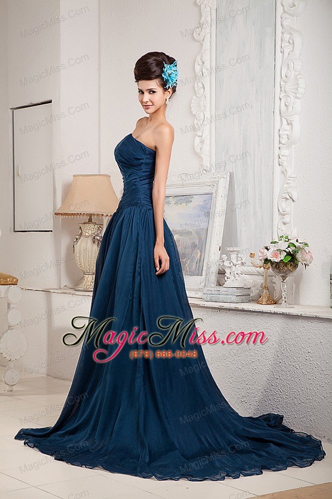 wholesale peacock green a-line / princess strapless court train chiffon ruch prom dress