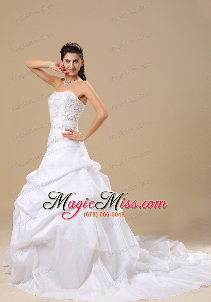 wholesale embroidery decorate up bodice chapel train pick-ups taffeta a-line 2013 wedding dress