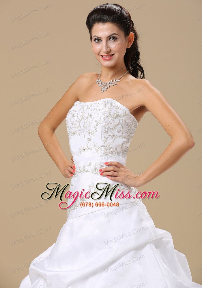 wholesale embroidery decorate up bodice chapel train pick-ups taffeta a-line 2013 wedding dress