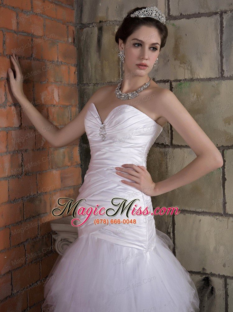 wholesale popular a-line sweetheart chapel train taffeta and tulle ruch and beading wedding dress