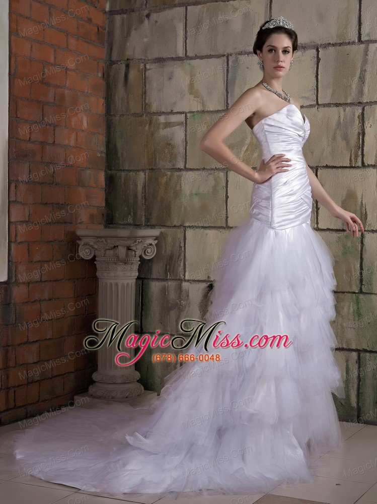 wholesale popular a-line sweetheart chapel train taffeta and tulle ruch and beading wedding dress