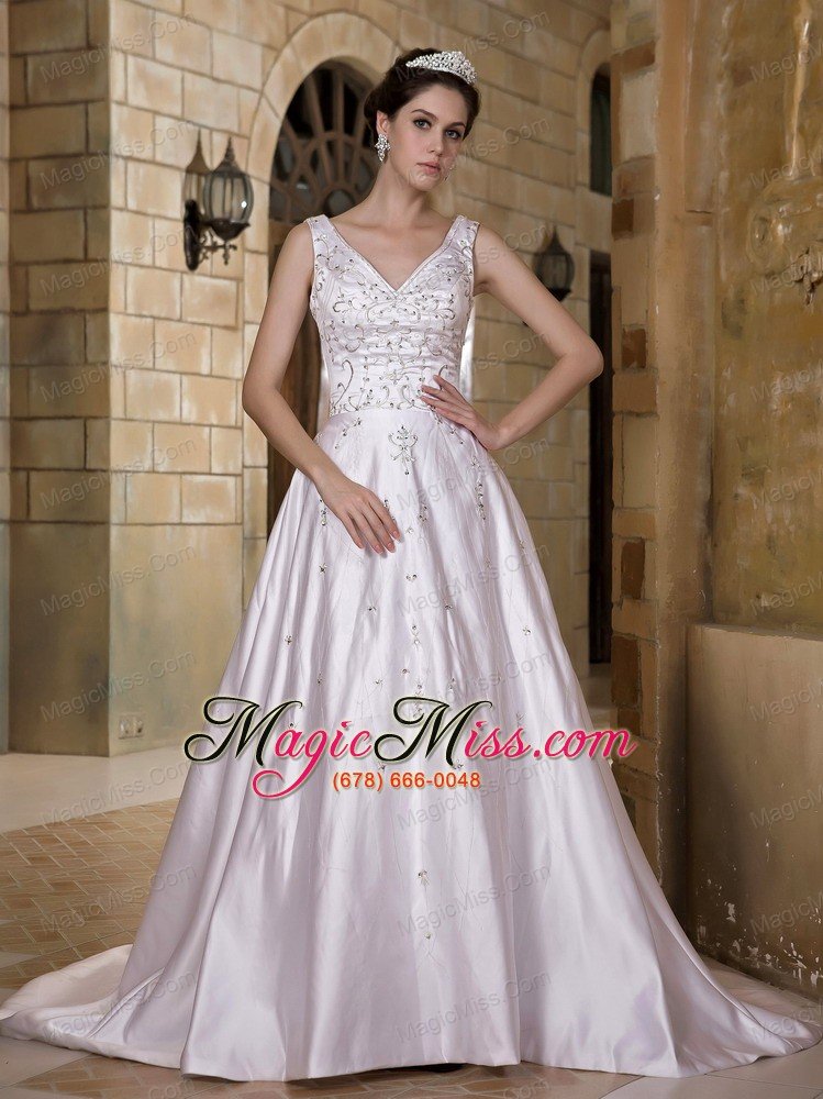 wholesale luxurious a-line v-neck chapel train taffeta beading wedding dress