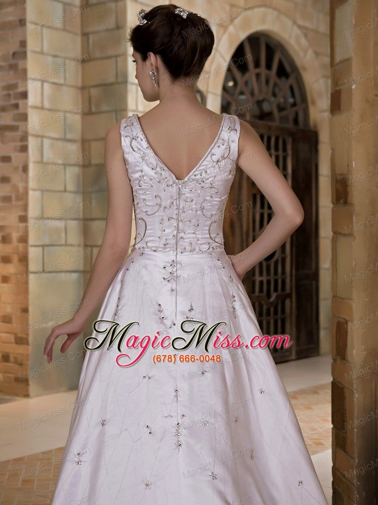 wholesale luxurious a-line v-neck chapel train taffeta beading wedding dress