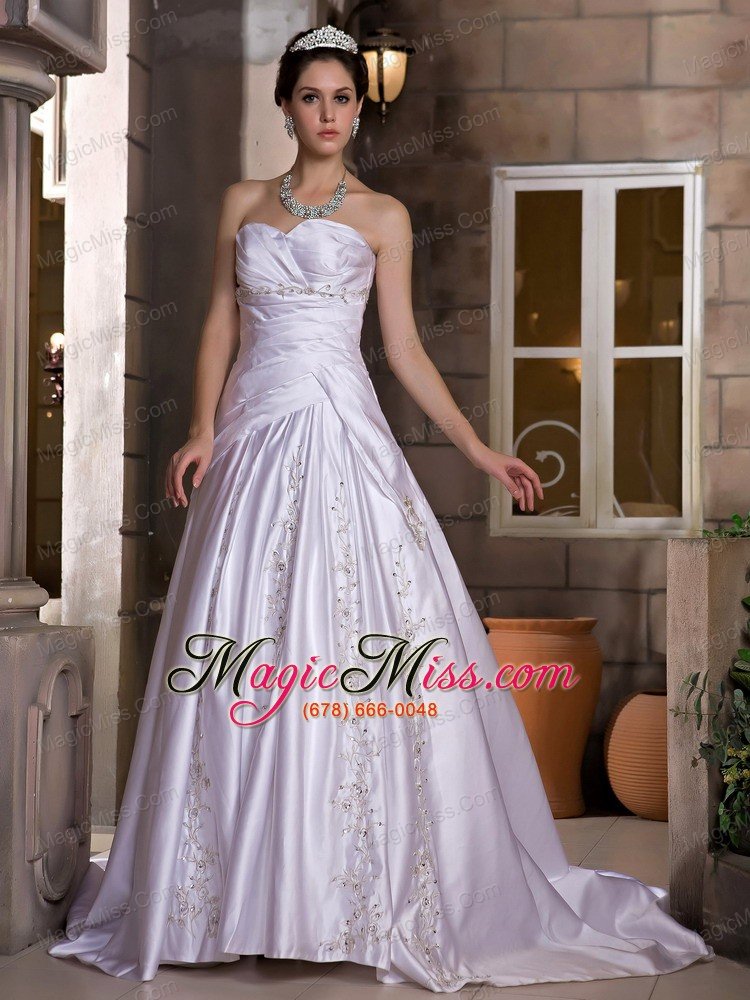 wholesale exclusive a-line sweetheart chapel train taffeta appliques with beading wedding dress