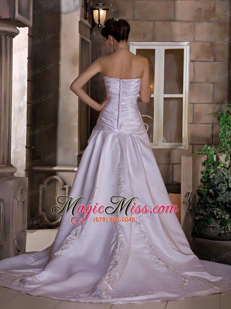 wholesale exclusive a-line sweetheart chapel train taffeta appliques with beading wedding dress