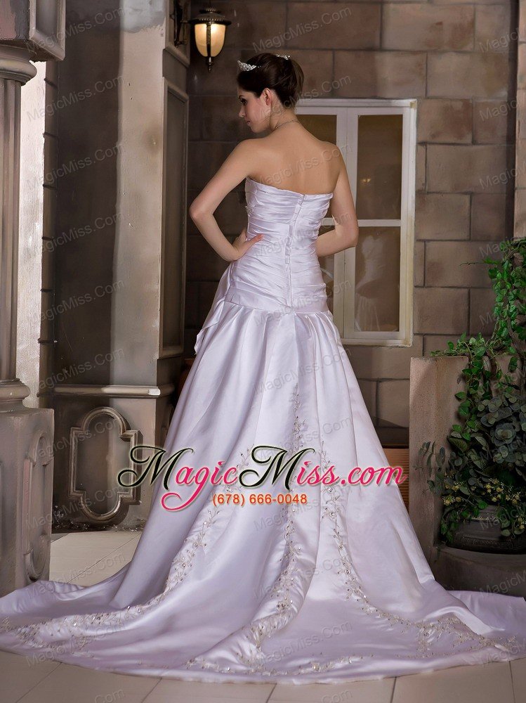 wholesale exclusive a-line sweetheart chapel train taffeta appliques with beading wedding dress