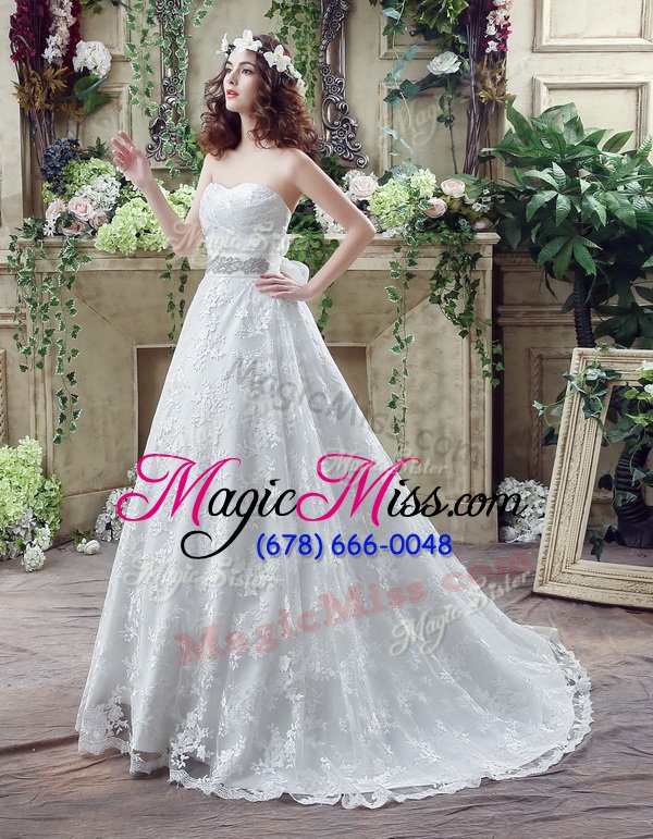 wholesale customized sleeveless court train appliques and bowknot lace up wedding dress