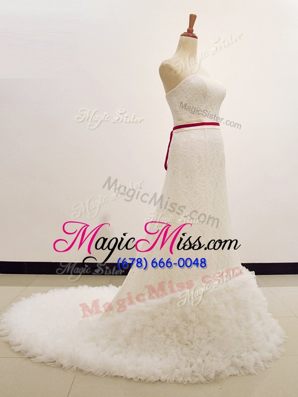 wholesale high class strapless sleeveless sweep train zipper bridal gown white lace