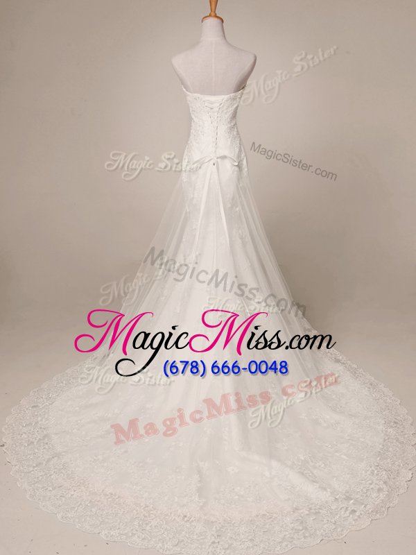 wholesale fashion white sleeveless tulle and lace court train lace up wedding dress for wedding party