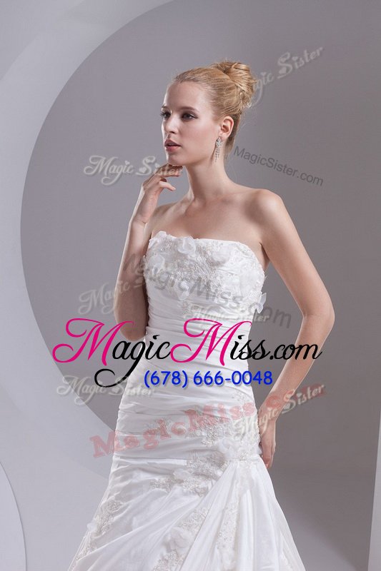 wholesale sumptuous white taffeta side zipper strapless sleeveless bridal gown brush train hand made flower